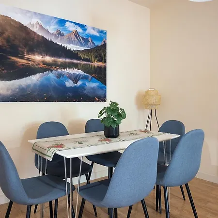 Apartment Costa Del Sol In Myramar